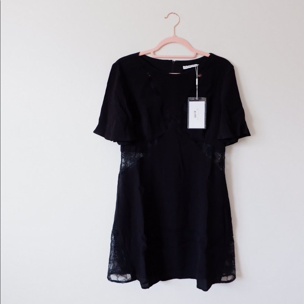 THIRD FORM LOOK IN LACE T DRESS - Picture 2 of 6